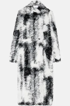 Ganni Mantel aus Faux Fur