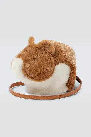 Loewe Etui mit Riemen Hamster aus Shearling