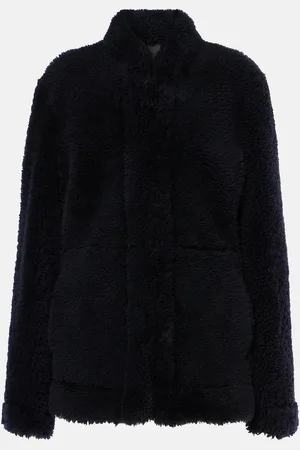 Totême Jacke aus Shearling