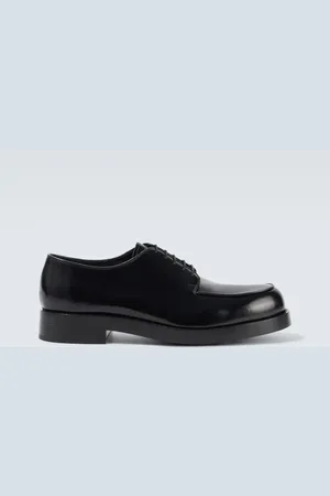 Prada Schnürschuhe aus Leder