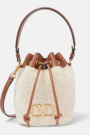VALENTINO GARAVANI Bucket-Bag VLogo Signature aus Shearling