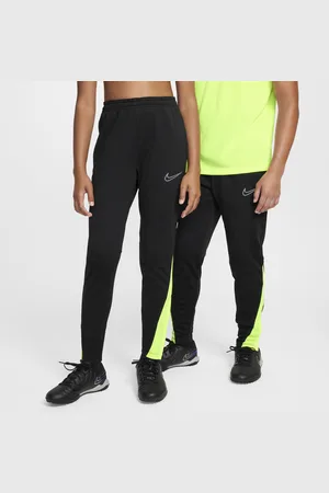 Nike Therma-FIT AcademyFußballhose für ältere Kinder
