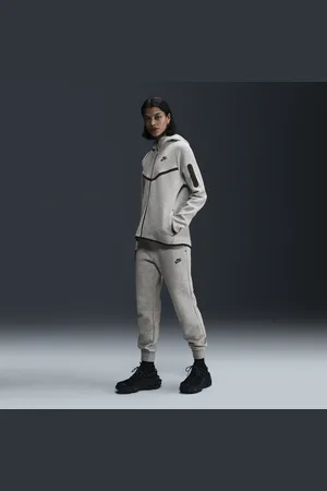 Nike Sportswear Tech FleeceJogginghose mit mittelhohem Bund für Damen