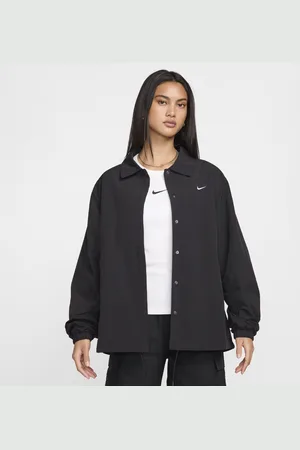 Nike Sportswear EssentialOversize-UV-Coaches-Jacke aus gewebtem Material (Damen)