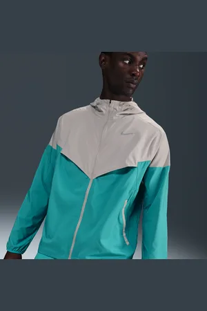 Nike Impossibly Light Windrunner Laufjacke (Herren)