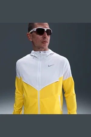 Nike Impossibly Light Windrunner Laufjacke (Herren)