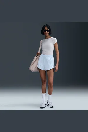 Nike Sportswear Collection Shorts aus Twill mit mittelhohem Bund (Damen)