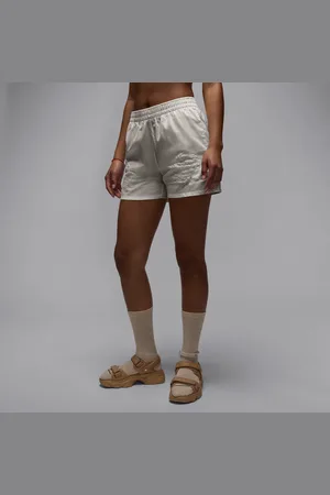 Jordan Damenshorts aus Webmaterial