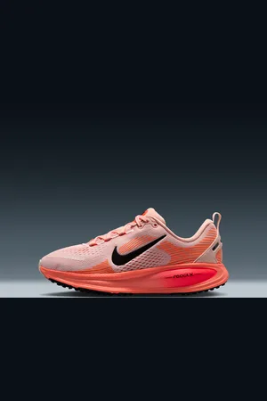 Nike Vomero 18 Straßenlaufschuh (ältere Kinder)