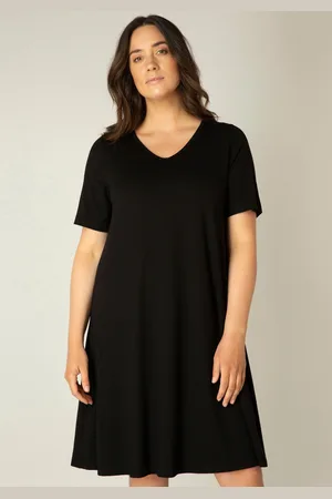 Base Level Shirtkleid »Abernathy«, In leicht ausgestellter Form