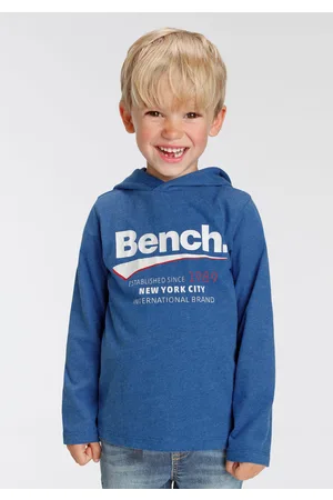 Bench Tops & Shirts für Jungen