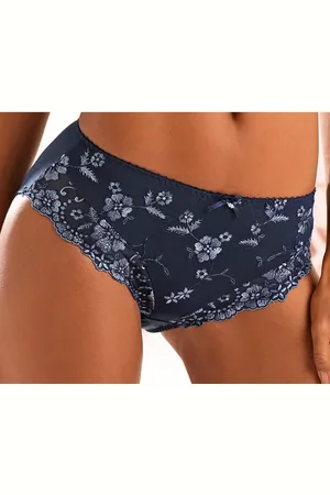 Lascana Slip »Wanda«, in abdeckender Schnittform und Stickerei Spitze