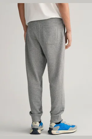 GANT Sweathose »REG SHIELD SWEATPANTS«, mit Logostickerei unterhalb des Bunds