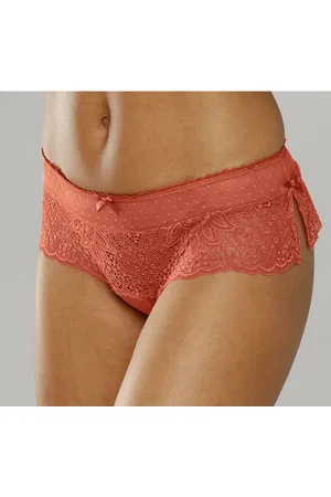 vivance collection Stringpanty, aus extravaganter Spitze mit seitlichen Schlitzen