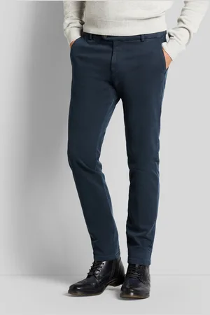 Bugatti Chinohose, mit körpernaher Passform