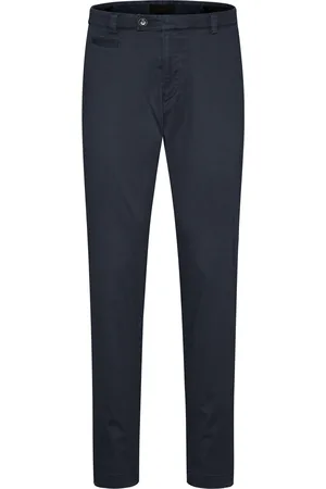 Bugatti Chinohose, in leichter Used-Optik