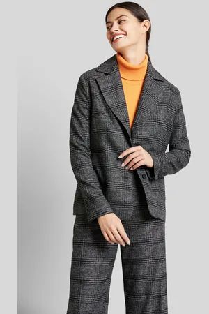 Bugatti Kurzblazer, mit viel Bewegungsfreiheit