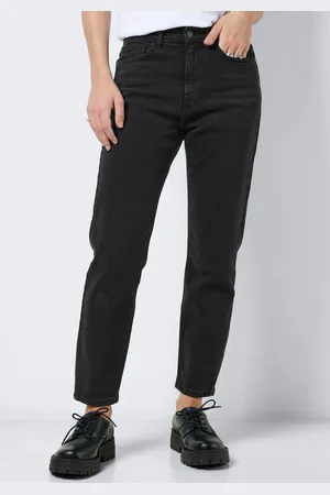 Noisy May Straight-Jeans »NMMONI HW STRAIGHT ANK BLACK JEANS NOOS«, mit offenem Saum