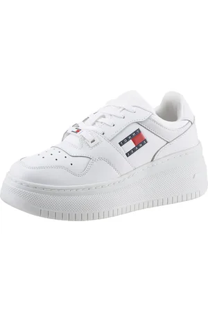 Tommy Hilfiger Plateausneaker »TJW RETRO BASKET FLATFORM ESS«, mit Logoschriftzug in der Sohle, Freizeitschuh, Halbschuh, Schnürschuh