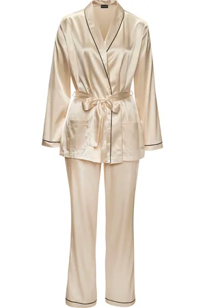 Bruno Banani Pyjama, (2 tlg., 1 Stück), mit Kontrastpaspel-Details