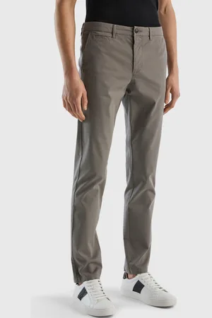 Benetton Chinohose, im klassischen Chino-Look
