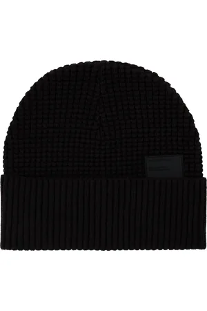 TOM TAILOR Beanie, mit Strick-Struktur und Logo-Badge