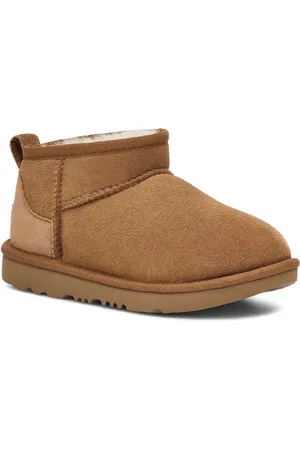 UGG Winterboots »Classic Ultra Mini«, Schlupfstiefel, Winterstiefel, Boots mit Lammfellfutter