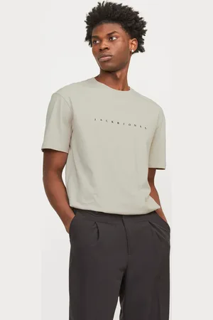 JACK & JONES Rundhalsshirt »JJESTAR JJ TEE SS NOOS«, mit Logo Schriftzug