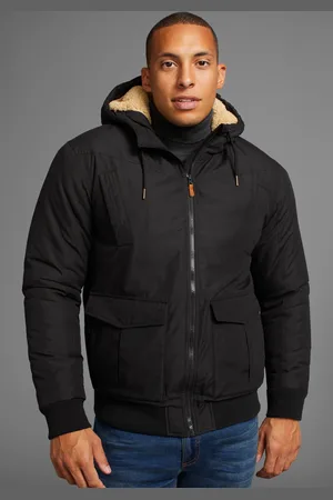 Bruno Banani Winterjacke, mit Kapuze, aus Baumwolle und Polyester, hochschließender Kragen