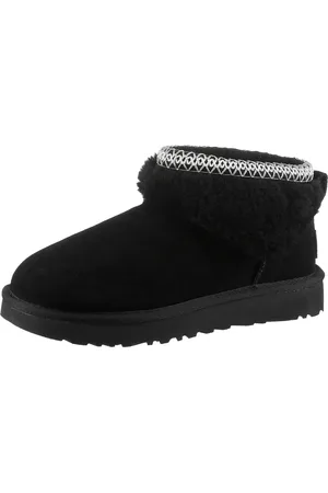 UGG Schlupfboots »CLASSIC ULTRA MINI MAXI CURLY«, Winterstiefel, Snowboots mit Ethno-Textilband am Schaftrand