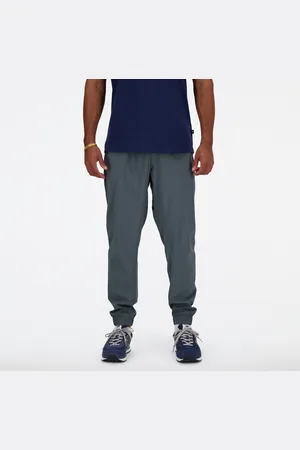 New Balance Trainingshose »SPORT ESSENTIALS WOVEN JOGGER«