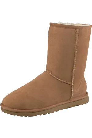 UGG Winterboots »Classic Short 2«, Stiefel, Schlupfstiefel in klassischem Design