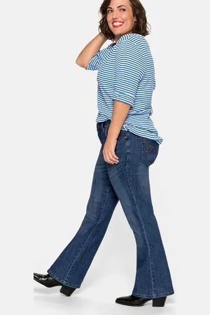 Sheego Bootcut-Jeans »Jeans in 5-Pocket-Form, mit Used-Effekten«