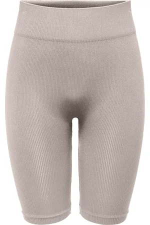ONLY Trainingsshorts »ONPJAIA LIFE HW RIB CIR LONG SHORTS«, in feiner Rippstruktur mit recyceltem Nylon