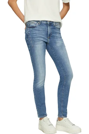 QS by s.Oliver Skinny-fit-Jeans »IZABELL«, in coolen, unterschiedlichen Waschungen