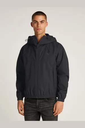 Calvin Klein Allwetterjacke »TECHNICAL JACKET«, mit Kapuze, Logodruck, Eingriffstaschen