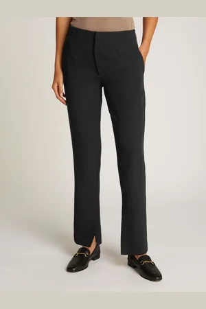 Calvin Klein Bootcuthose »SPLIT HEM SLIM LEG PANT«, Gesäßtaschen, Logodruck