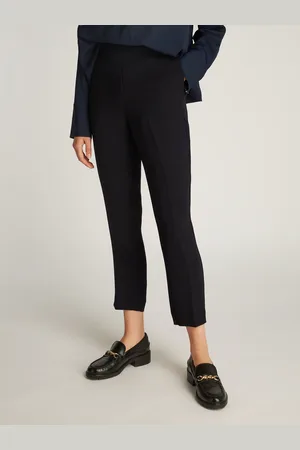 Tommy Hilfiger Webhose »CREPE SLIM PULL ON PANT«, mit Metalllabel, Bügelfalten