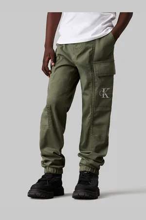 Calvin Klein Sweathose »ESSENTIAL WOVEN CARGO PANTS«, für Kinder bis 16 Jahre mit Logo-Print