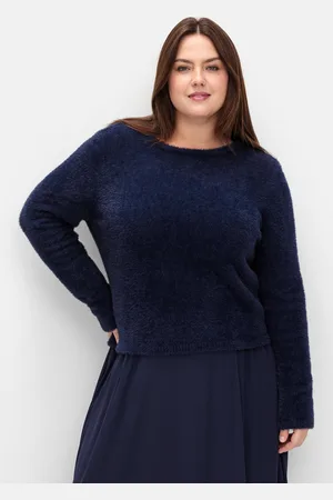 Sheego Rundhalspullover »Flauschiger Pullover mit tiefem V-Ausschnitt hinten«