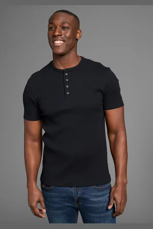 Bruno Banani Henleyshirt, in elastischer Rippenqualität
