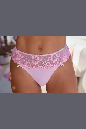 Lascana String »Wanda Dessous«, mit Stickerei Spitze in blumiger Optik