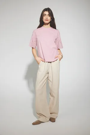 Y.A.S Kurzarmshirt »YASLEX SS TOP W. EMB SLEEVES S. NOOS«, mit Lochstickerei