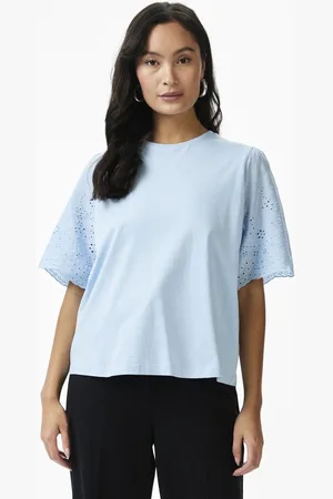 Y.A.S Kurzarmshirt »YASLEX SS TOP W. EMB SLEEVES S. NOOS«, mit Lochstickerei