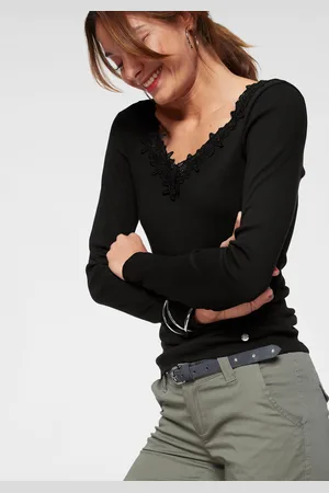 AJC Langarmshirt, Langarm, figurbetont, mit zauberhafter Spitze