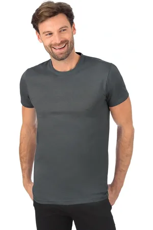 Trigema T-Shirt » Slim Fit T-Shirt aus DELUXE Baumwolle«, (1 tlg.)