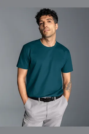 Trigema T-Shirt » Slim Fit T-Shirt aus DELUXE Baumwolle«, (1 tlg.)