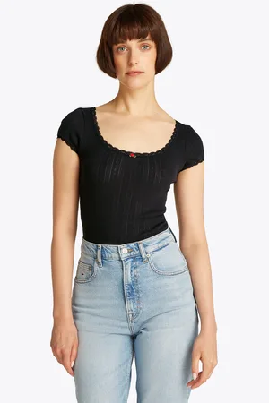 Tommy Hilfiger T-Shirt »TJW SLIM SH POINTELLE SS TEE EXT«, mit Spitze, mit Lochmuster