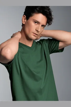 Trigema T-Shirt » V-Shirt DELUXE Baumwolle«, (1 tlg.)