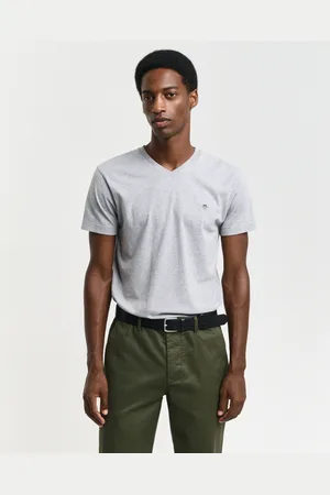 GANT T-Shirt »SLIM SHIELD V-NECK T-SHIRT«, mit einer kleinen Logostickerei auf der Brust
